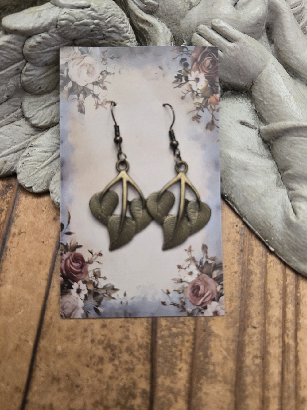 Olive Brass Leaf Dangle Earrings - Vintage-Inspired Olive Tone